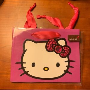 NWOT Papyrus Sanrio Hello Kitty Gift Bag